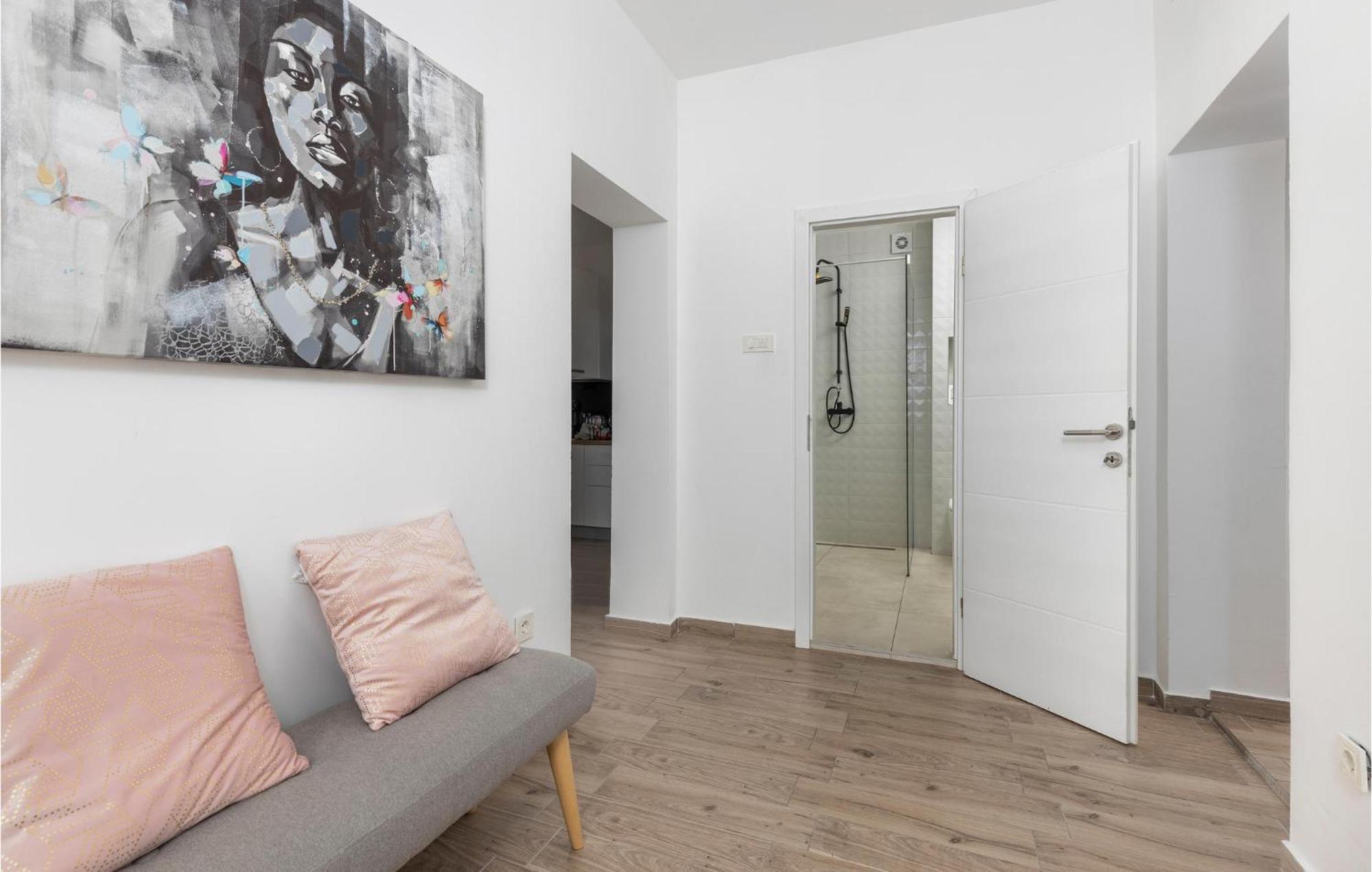 Amazing Apartment In Rijeka With Wifi Ngoại thất bức ảnh