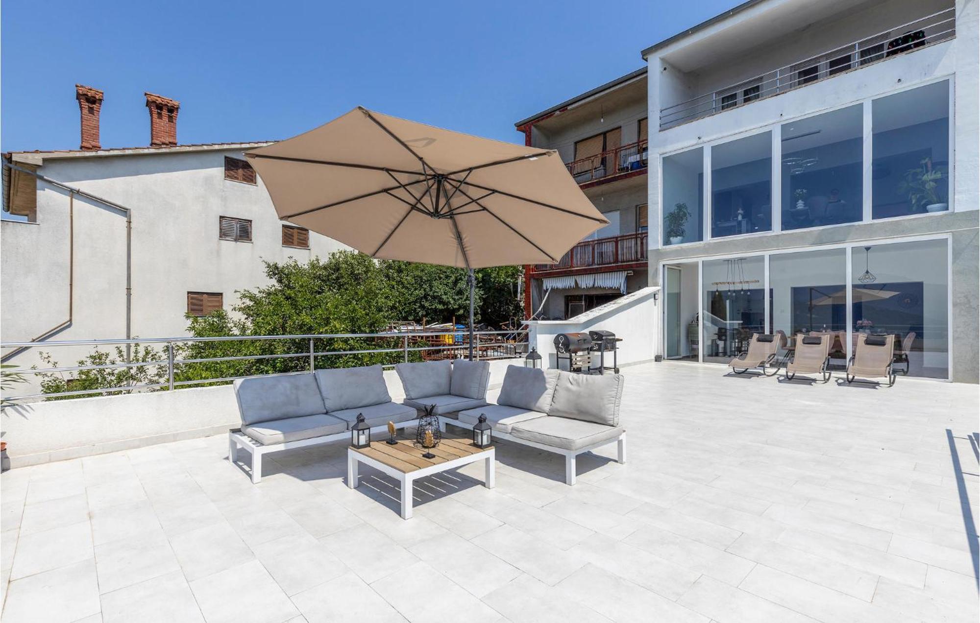 Amazing Apartment In Rijeka With Wifi Ngoại thất bức ảnh
