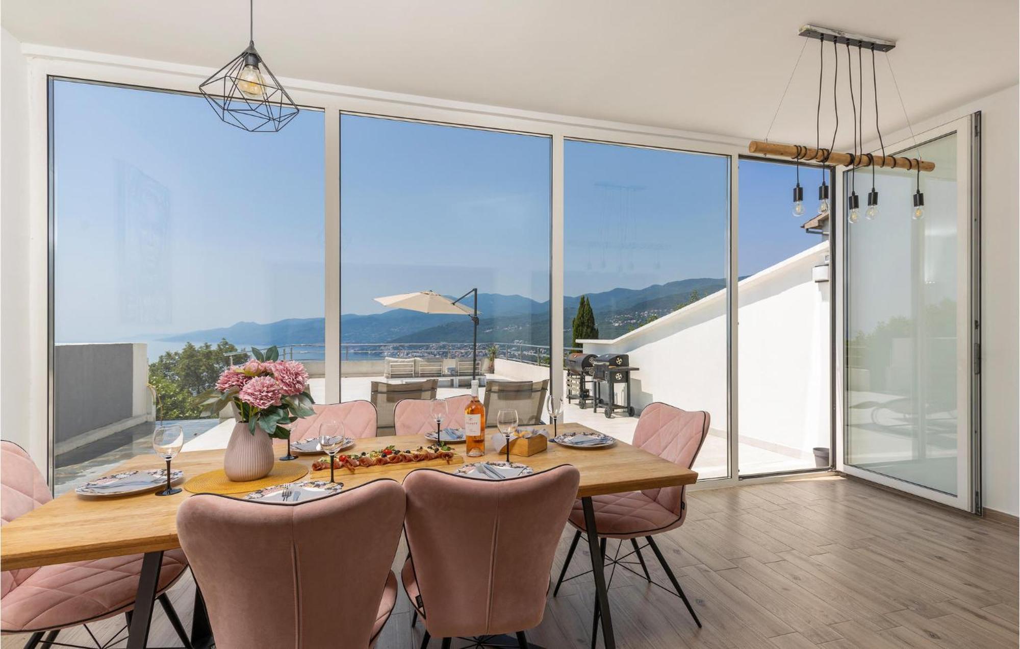 Amazing Apartment In Rijeka With Wifi Ngoại thất bức ảnh
