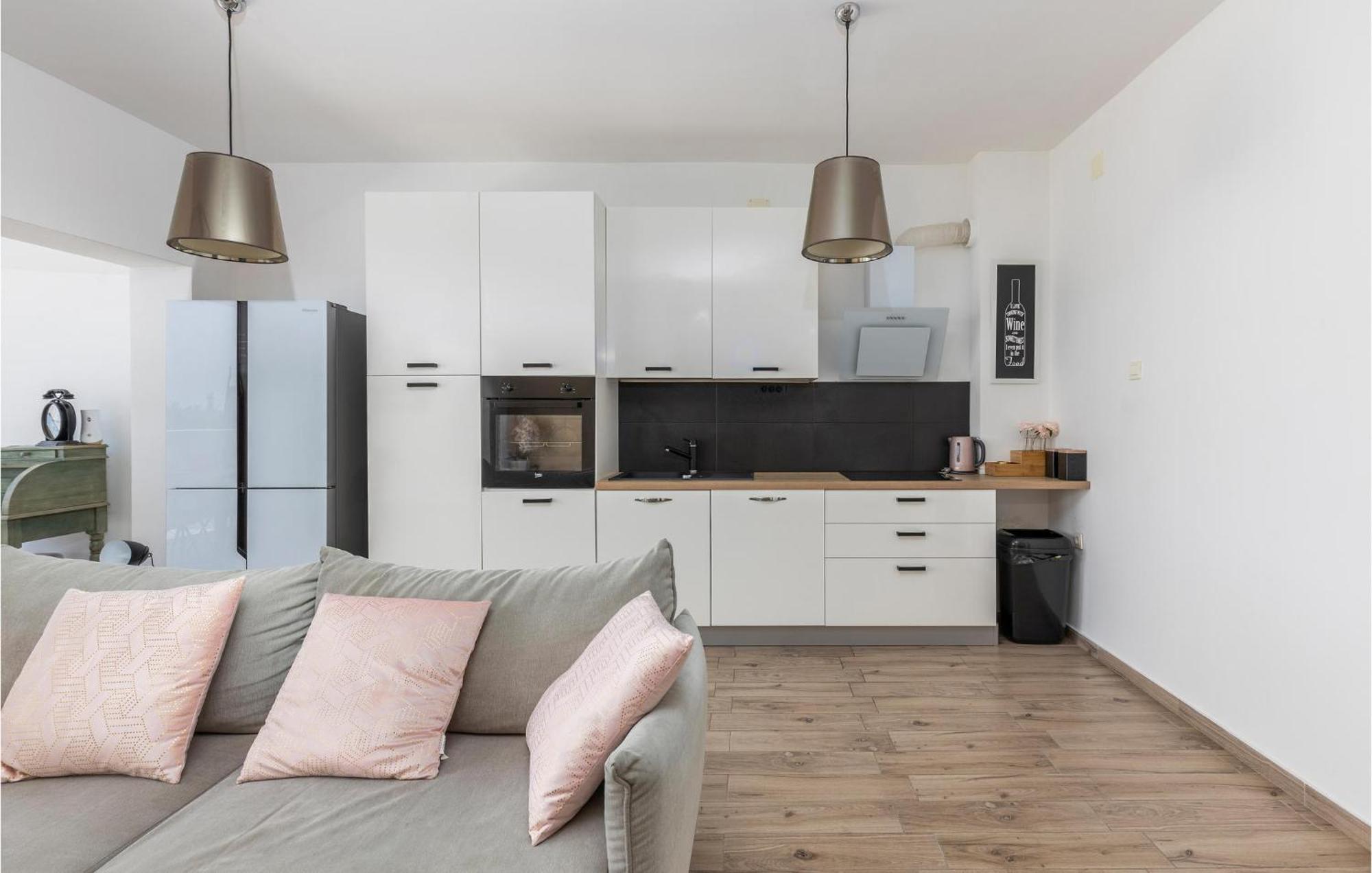 Amazing Apartment In Rijeka With Wifi Ngoại thất bức ảnh