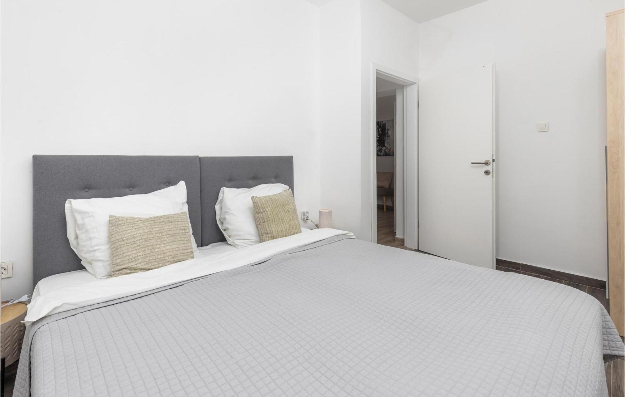 Amazing Apartment In Rijeka With Wifi Ngoại thất bức ảnh