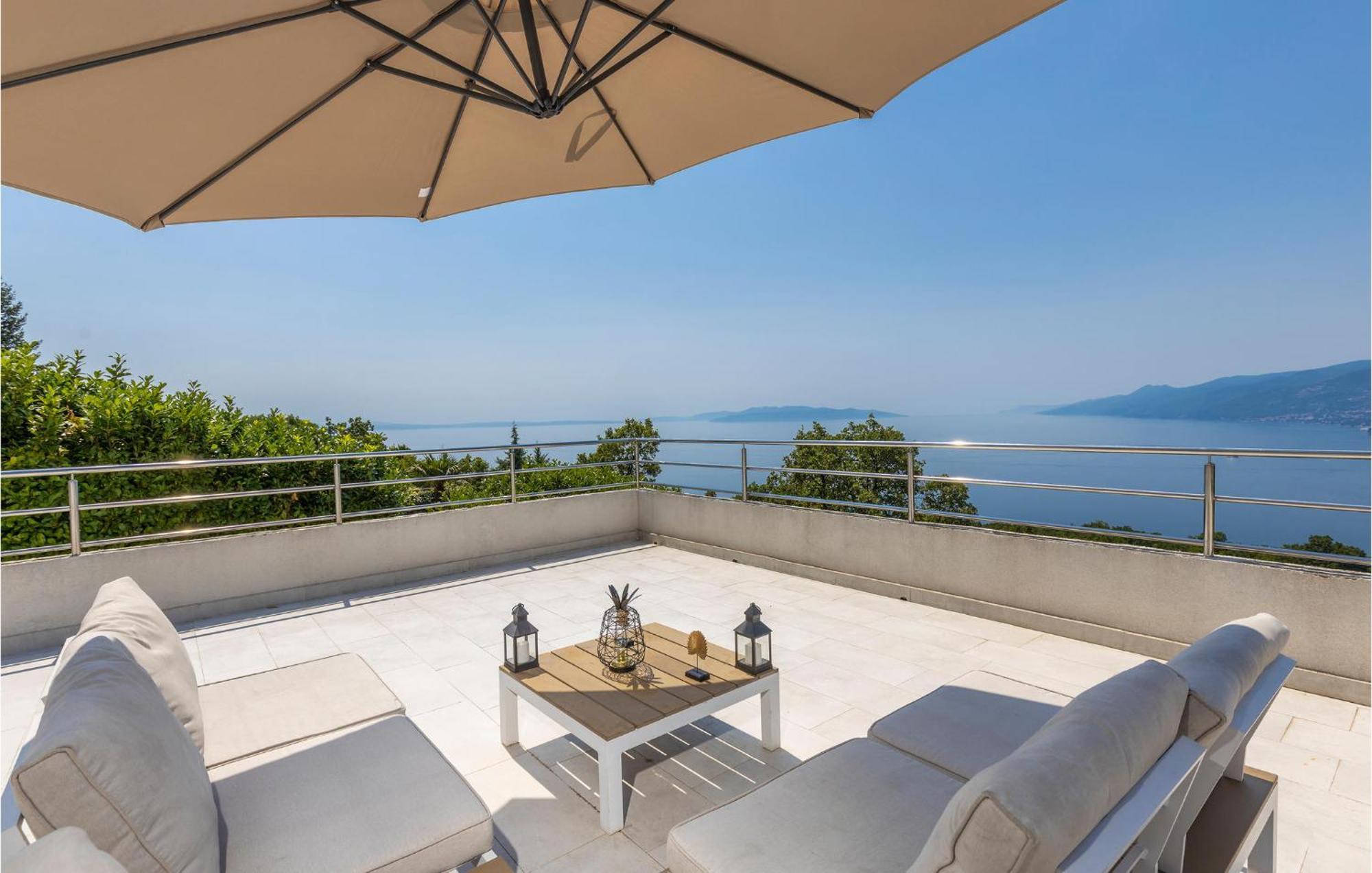 Amazing Apartment In Rijeka With Wifi Ngoại thất bức ảnh